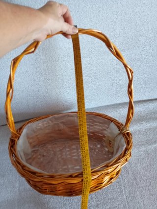 Cesta de mimbre ovalado con asa