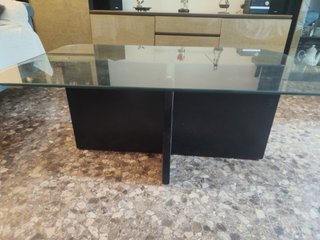 Mesa de centro cristal y metal