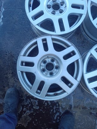 Llantas Golf IV 16 (4 unidades)