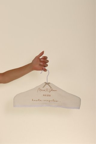 Perchas personalizadas boda