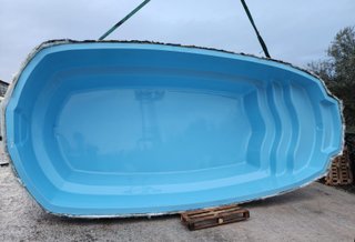 Venta de moldes de piscinas de poliéster