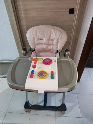 Trona de bebé rosa