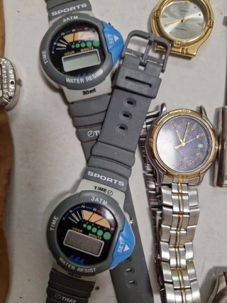 Lotto 10 Orologi Vintage e Moderni