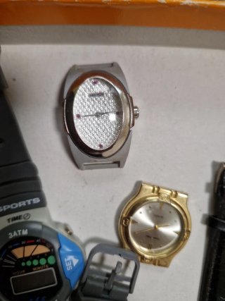 Lotto 10 Orologi Vintage e Moderni