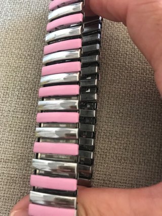 Pulsera elástica rosa y plateada