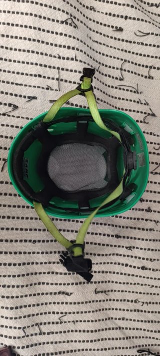 Casco de escalada CAMP verde