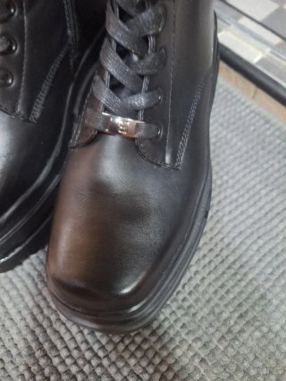 Botas altas negras con cordones