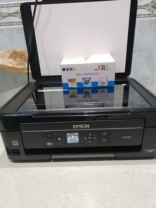 Stampante Epson XP-332 WiFi e toner incluso