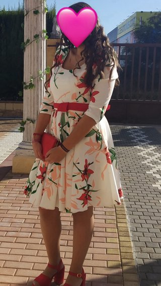 Vestido de fiesta corto floral