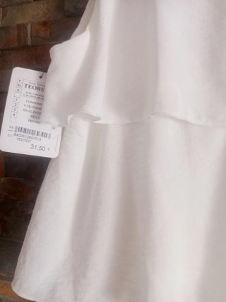 Vestido blanco con volantes