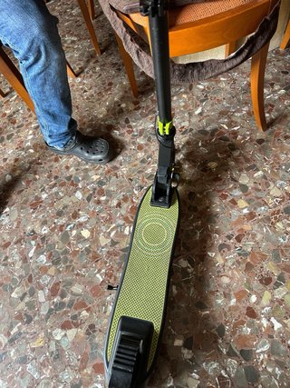 Patinete eléctrico infantil