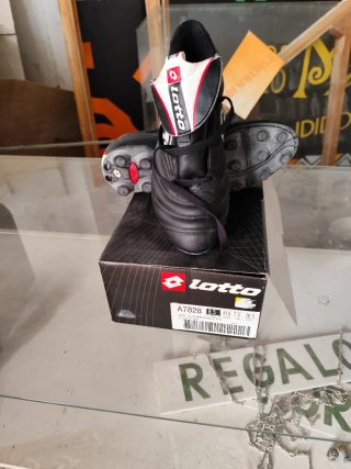 Botas de fútbol Lotto Talla 41