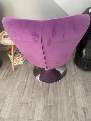 Sillón giratorio morado
