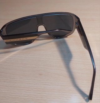 Gafas de sol Hawkers grises y doradas
