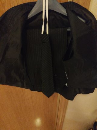 Traje de niño rayas gris y negro