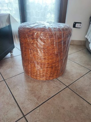 Pouf in vimini