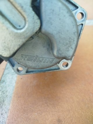 Bomba gasolina Kawasaki ER6N keihin