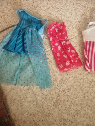 Set di vestiti per bambola Barbie
