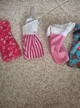 Set di vestiti per bambola Barbie
