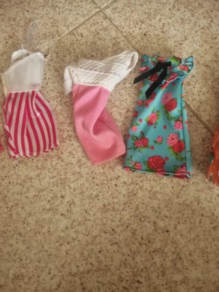 Set di vestiti per bambola Barbie