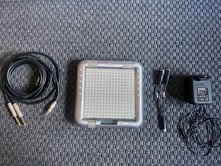 Yamaha Tenori-On TNRW Titanio + cable midi y audio