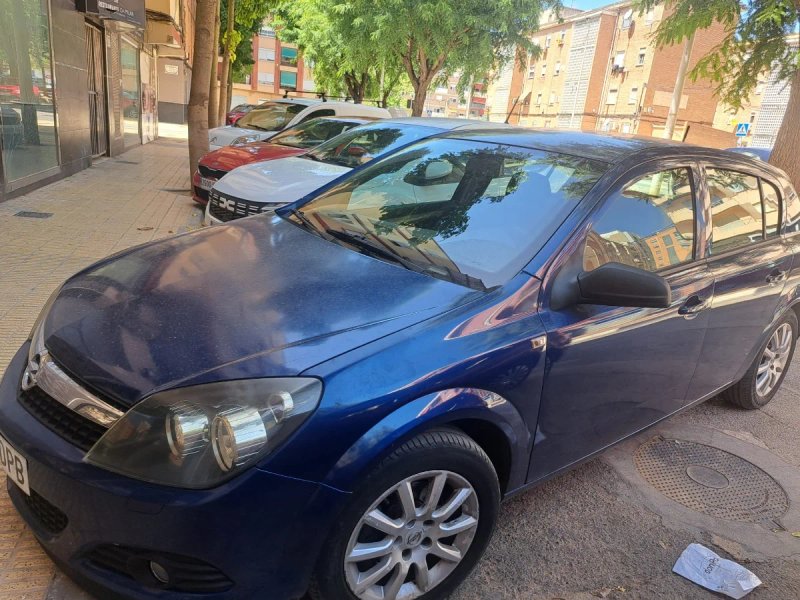 Opel Astra 2005 - foto 1