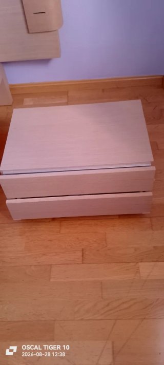 Cama cabecero con 2 mesitas de noche