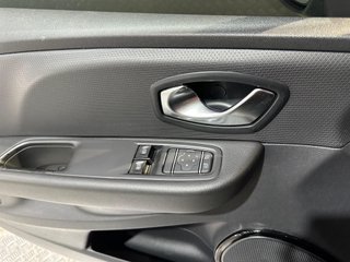 Renault Clio Sp. T. Limited En. TCe 66kW (90CV) - 18