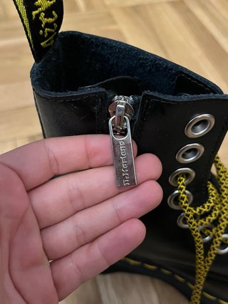 Botas Dr. Martens modelo Jadon con plataforma