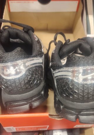 Nike Zoom Vomero 5 Chrome Talla 39