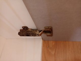 Mueble de baño negro y blanco