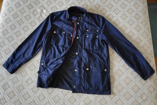 Cazadora Carolina Herrera azul ligera