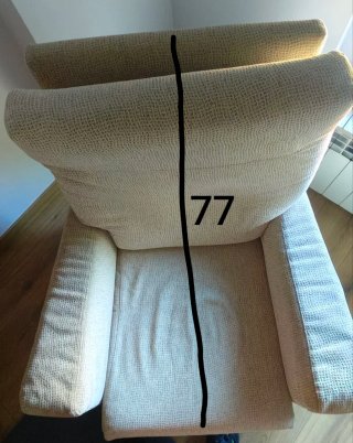 Sillón de tela beige