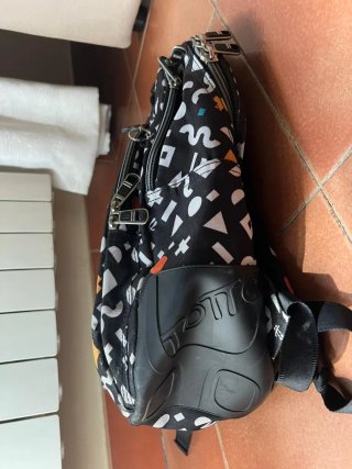 Mochila Totto 20L Diseño Geométrico