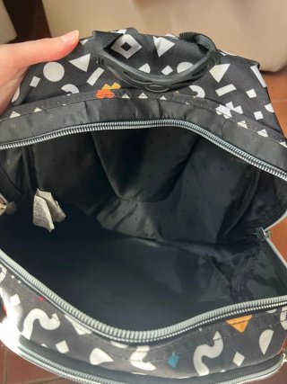 Mochila Totto 20L Diseño Geométrico