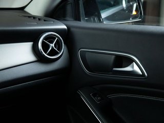 Mercedes Clase CLA 1.6 CLA 200 4P