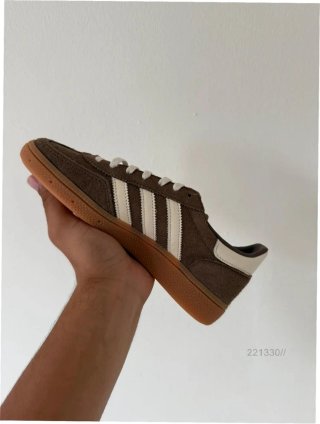 1. Adidas Spezial sin usar talla 42.5