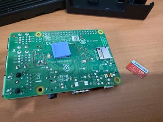 Raspberry Pi 3B+ Kit 64GB + Carcasa Aluminio