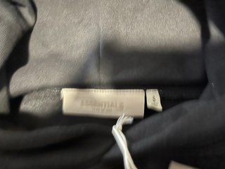 Sudadera Essentials Negra
