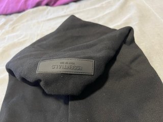 Sudadera Essentials Negra