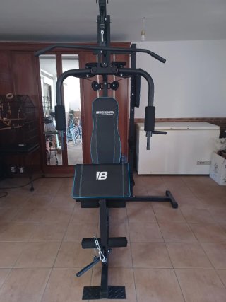 Máquina de ejercicios multifuncional