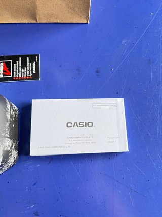 Reloj Casio G-Shock Blanco y Dorado