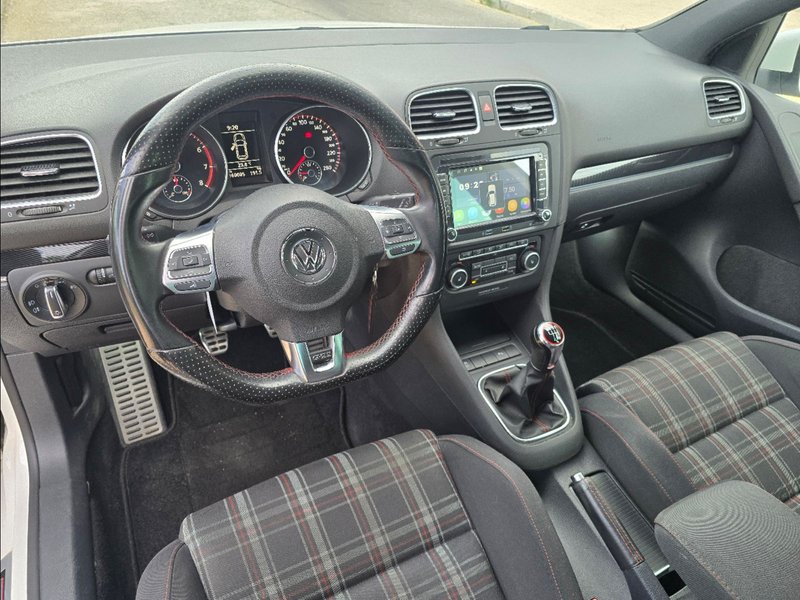 Volkswagen Golf 2011, foto 14