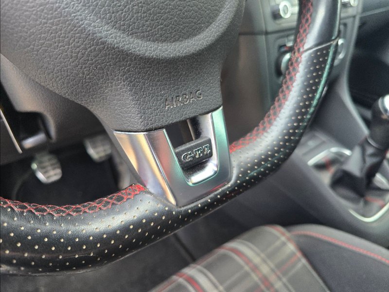Volkswagen Golf 2011, foto 16