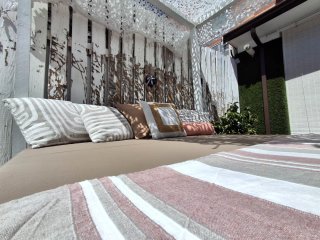 Cama Balinesa XXL Blanca y Marrón
