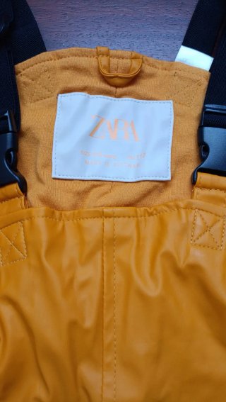 Pantalón peto impermeable nieve niño Zara T4