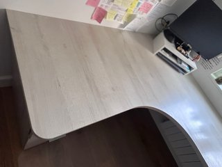 Mesa de despacho esquinera con cajonera