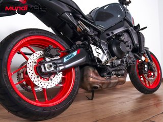 YAMAHA MT 09