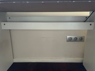 Scrivania Bianca Ikea con Cassettiera