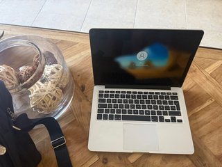 Apple MacBook Plata tiene windows instalado